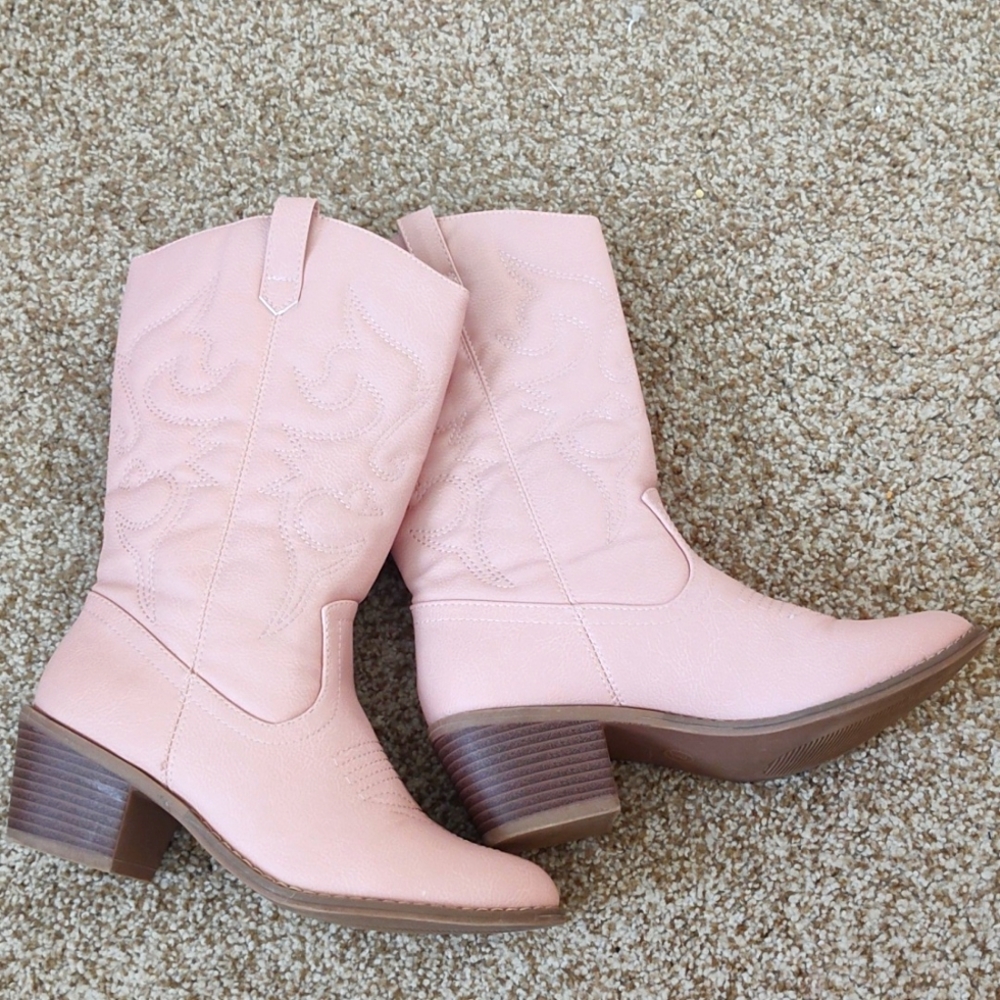 Pink cowgirl boots